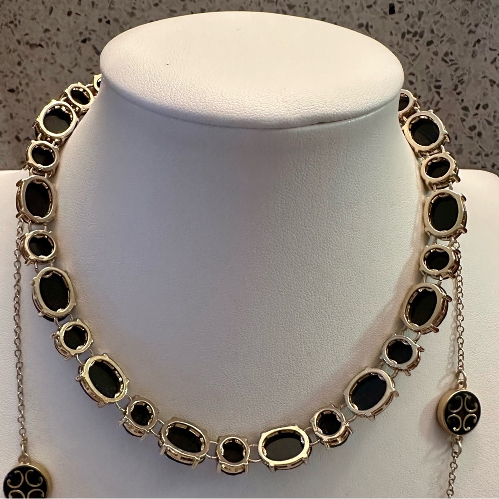 Black and gold tone jewelry set - Picture 5 of 13